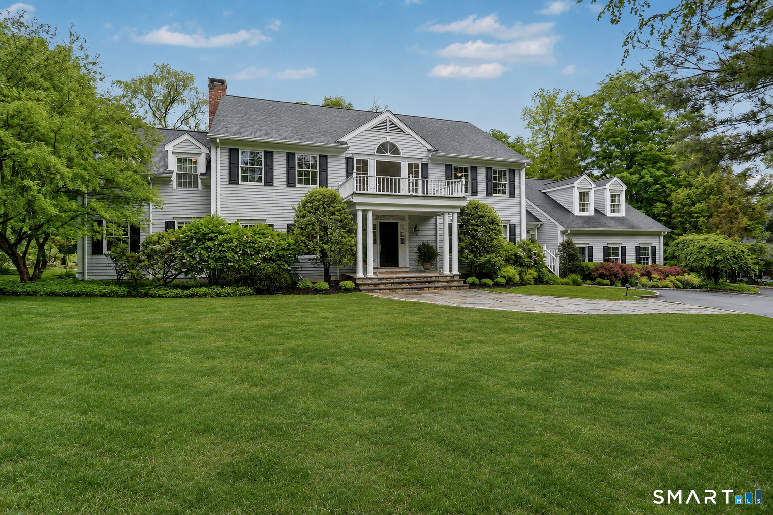 596 Silvermine Road