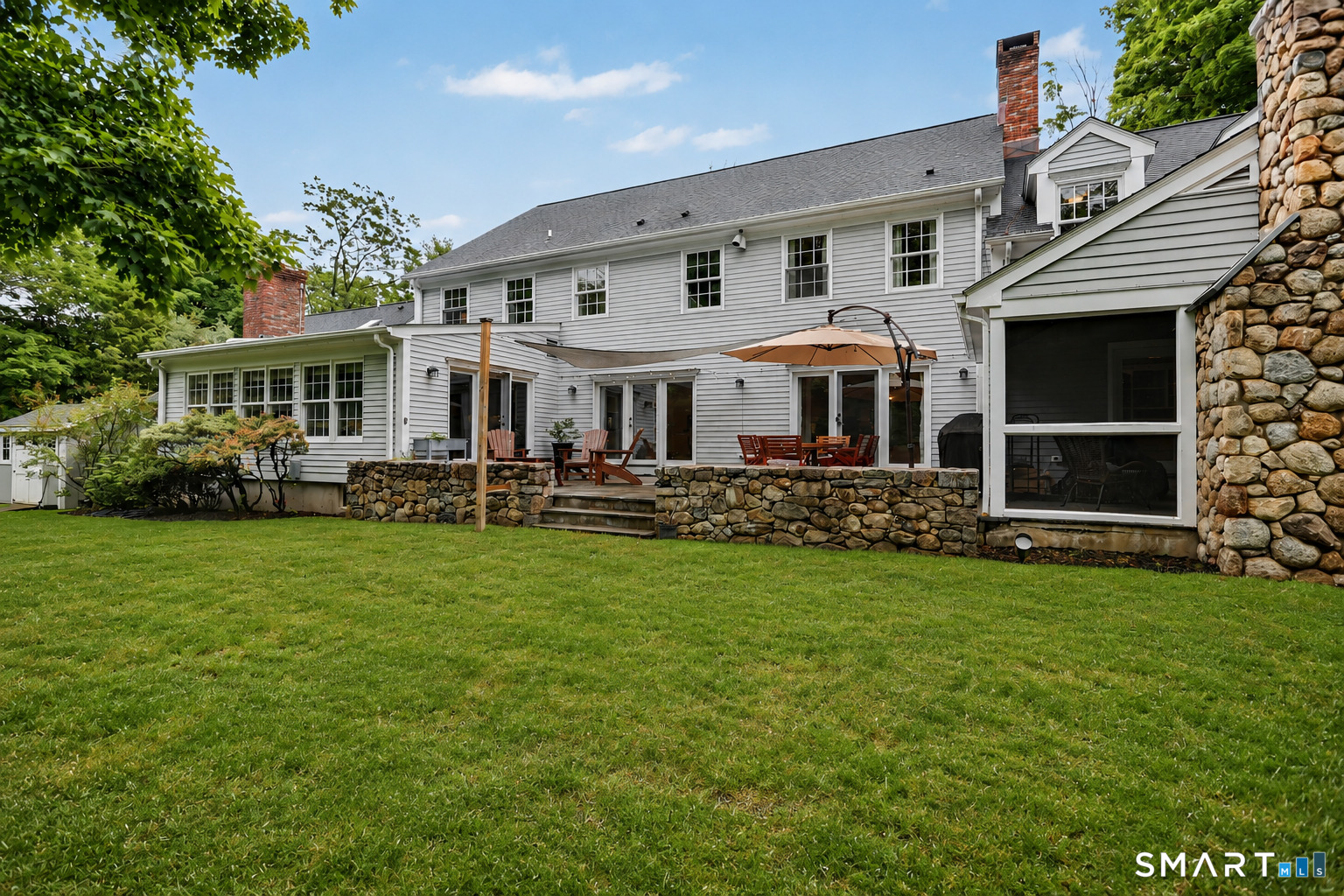 596 Silvermine Road