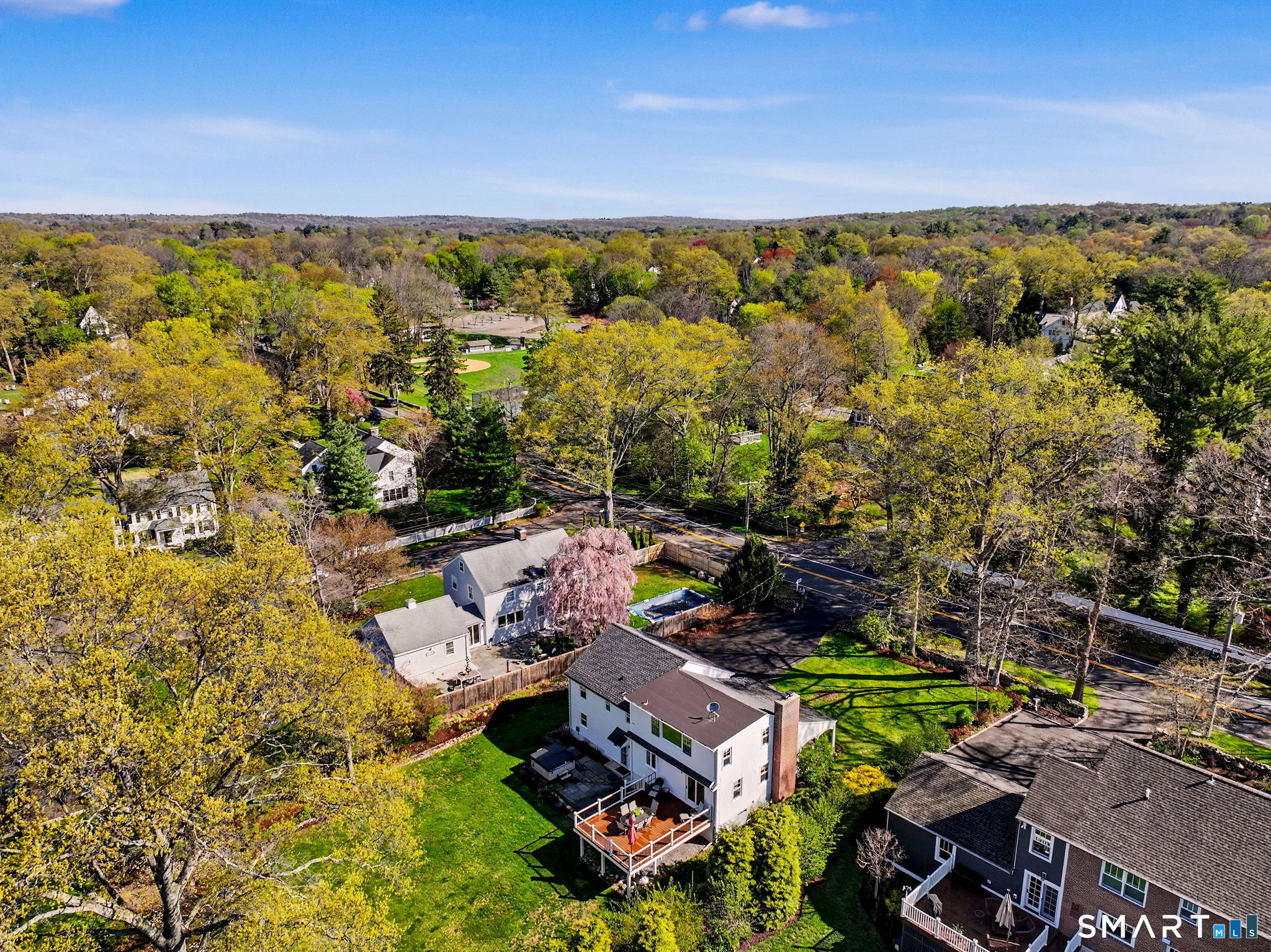 107 Compo Road North