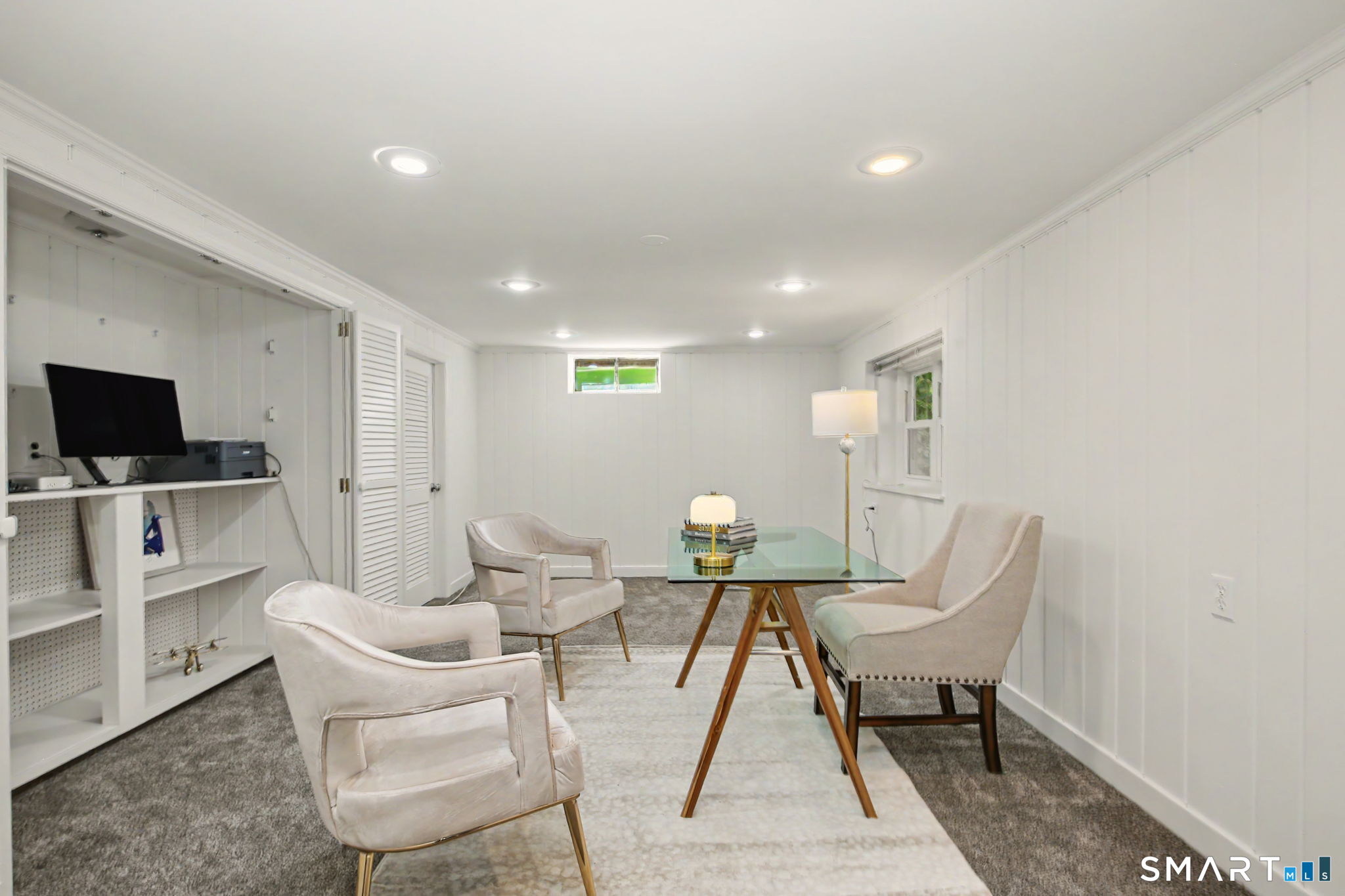 107 Compo Road North