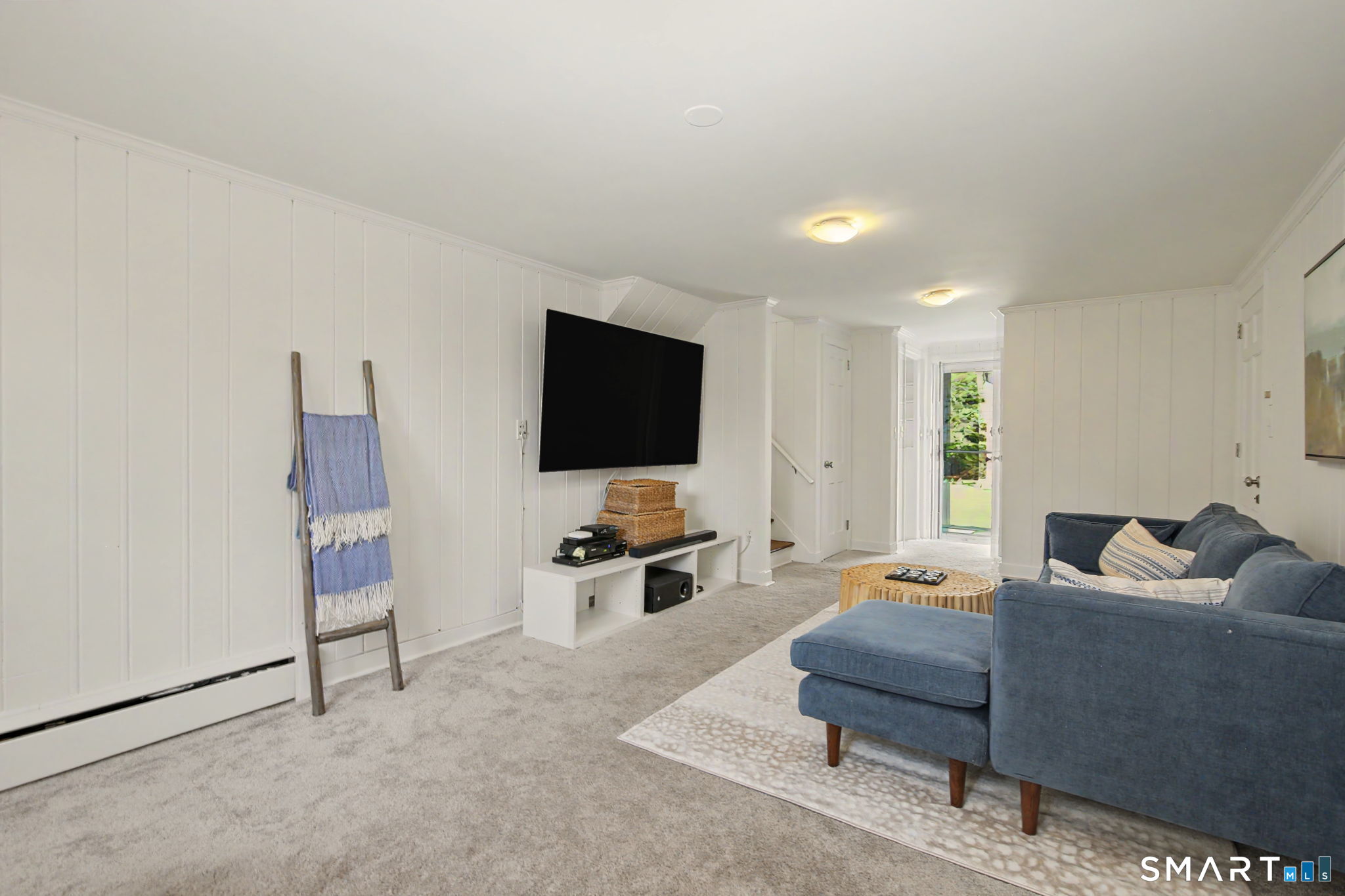 107 Compo Road North