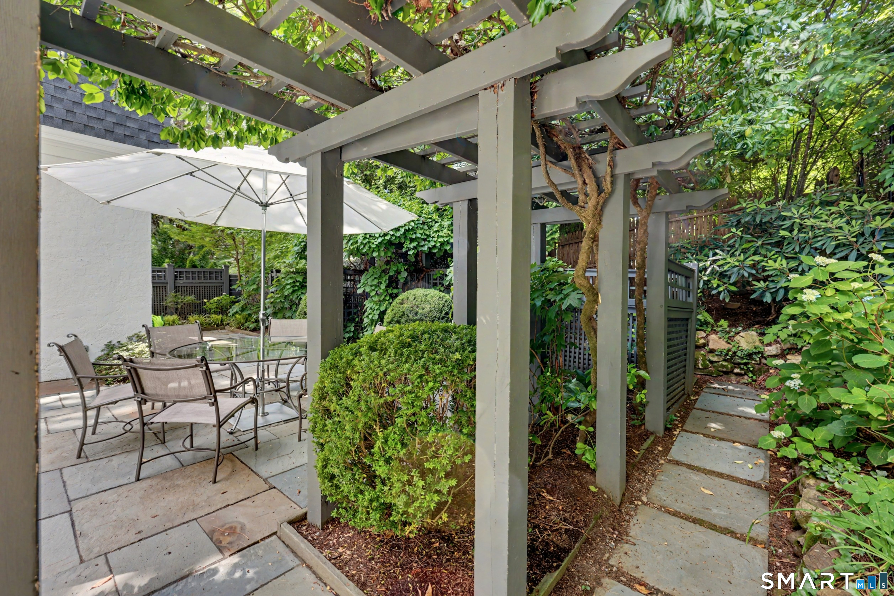 145 Oenoke Lane