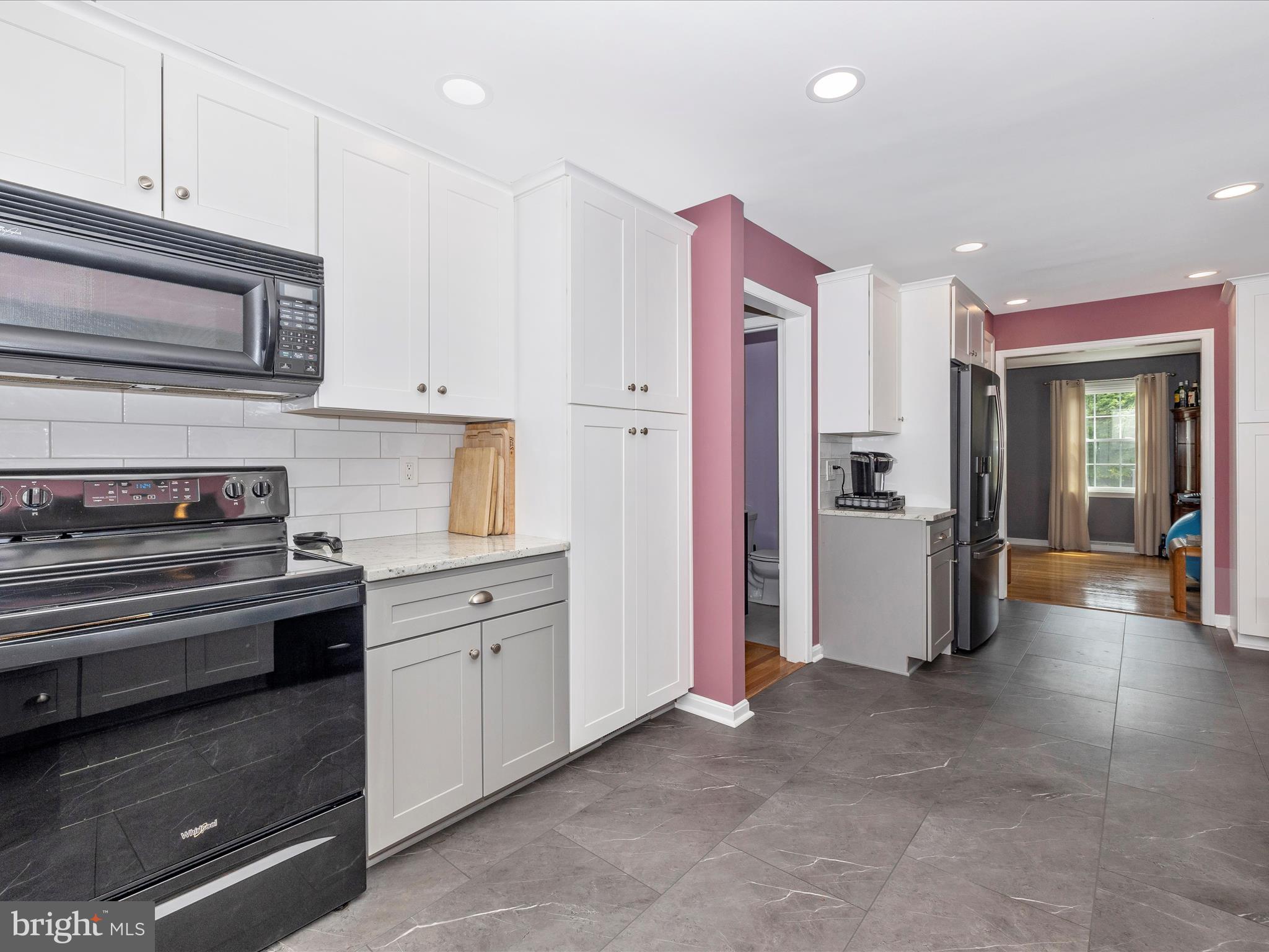 3737 BLUEBERRY COURT