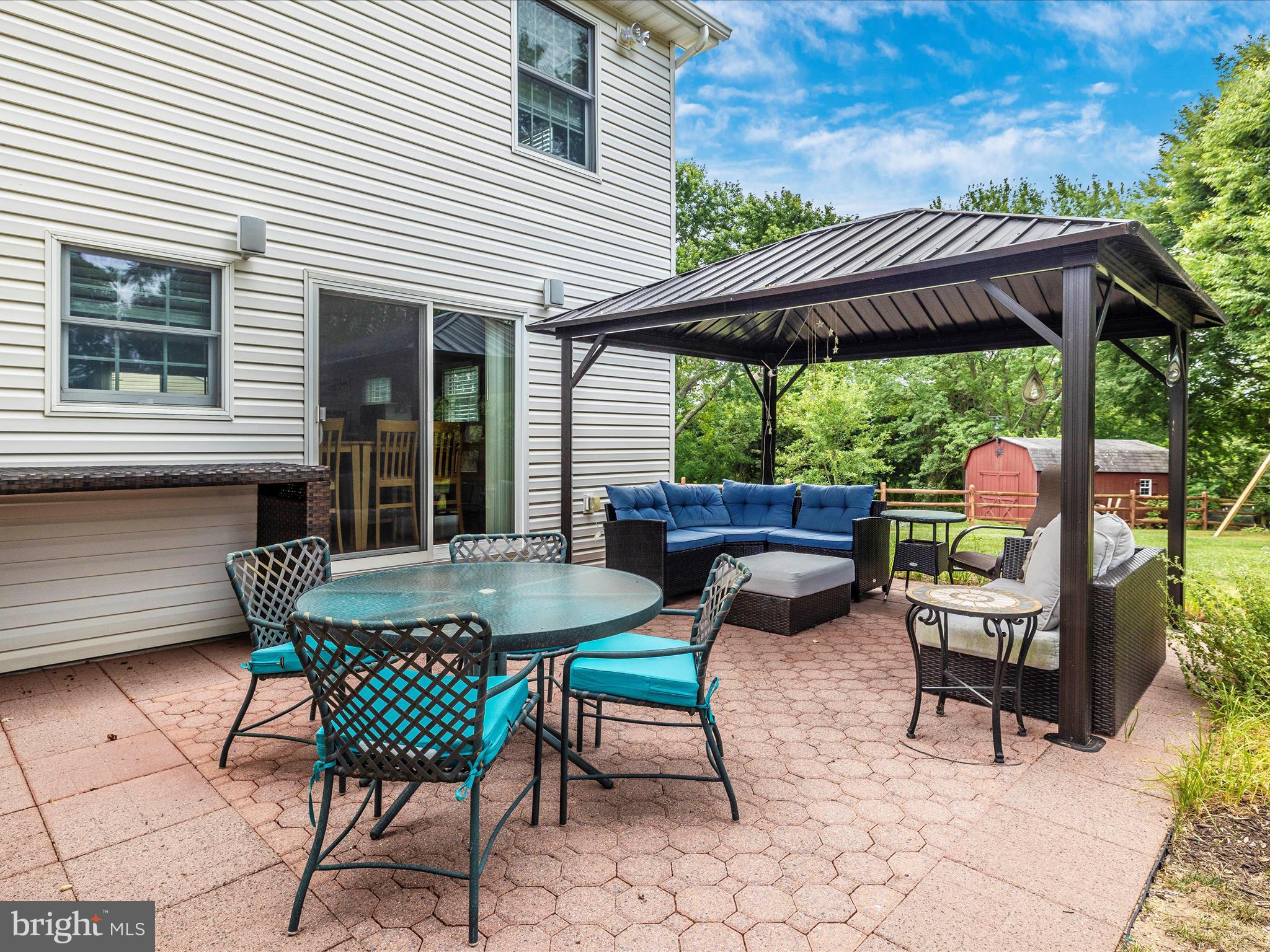 3737 BLUEBERRY COURT