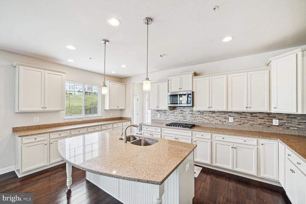 5510 GOLDEN EAGLE ROAD