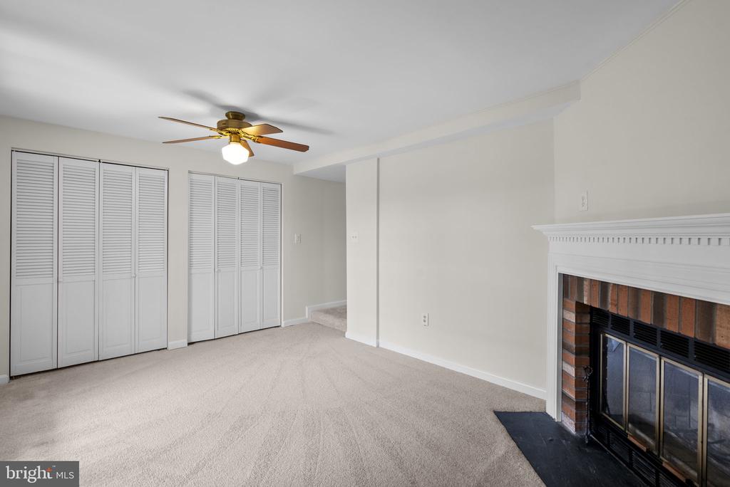 8037 WATERVIEW COURT