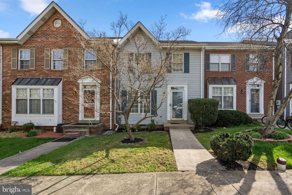 8037 WATERVIEW COURT