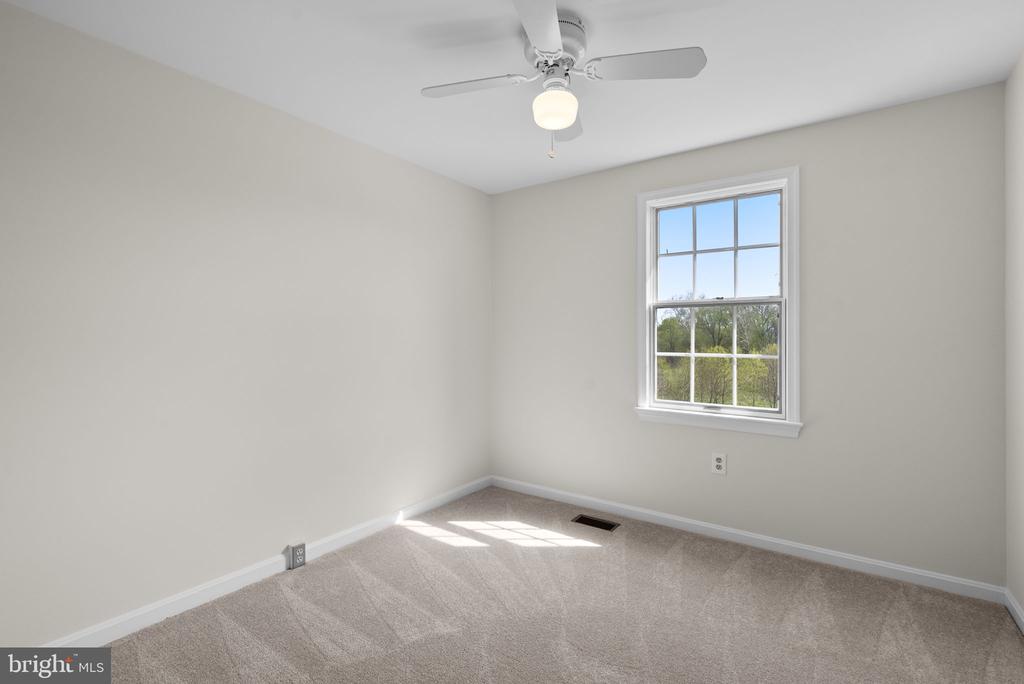 8037 WATERVIEW COURT