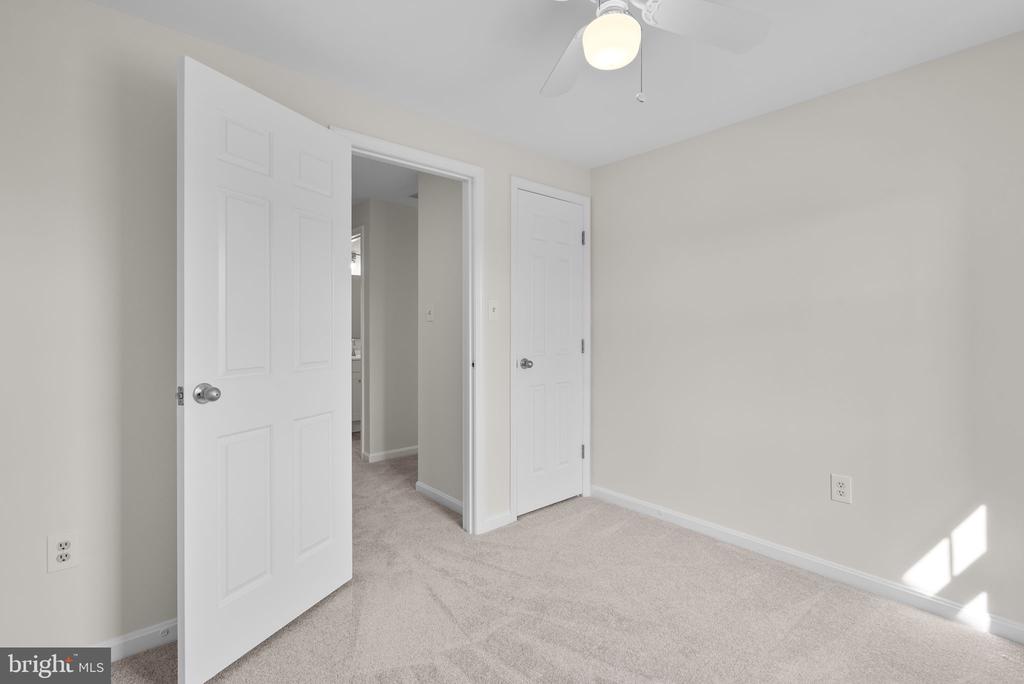 8037 WATERVIEW COURT