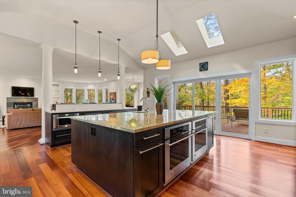 2331 RIDGE TREE COURT