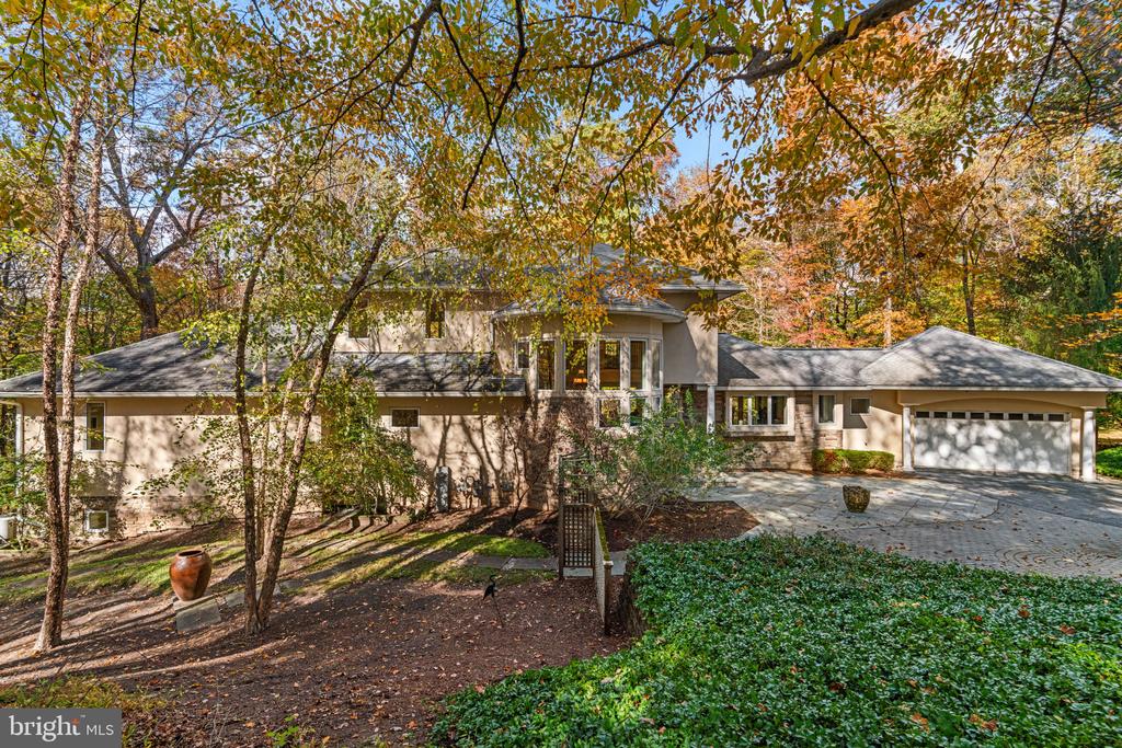 2331 RIDGE TREE COURT