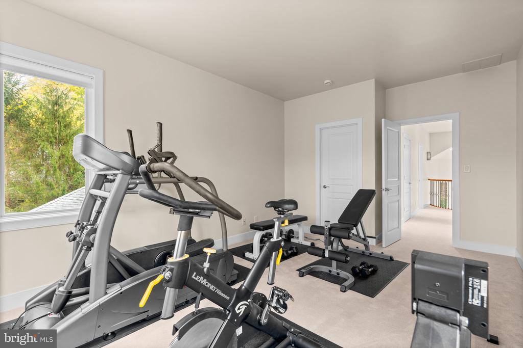 2331 RIDGE TREE COURT