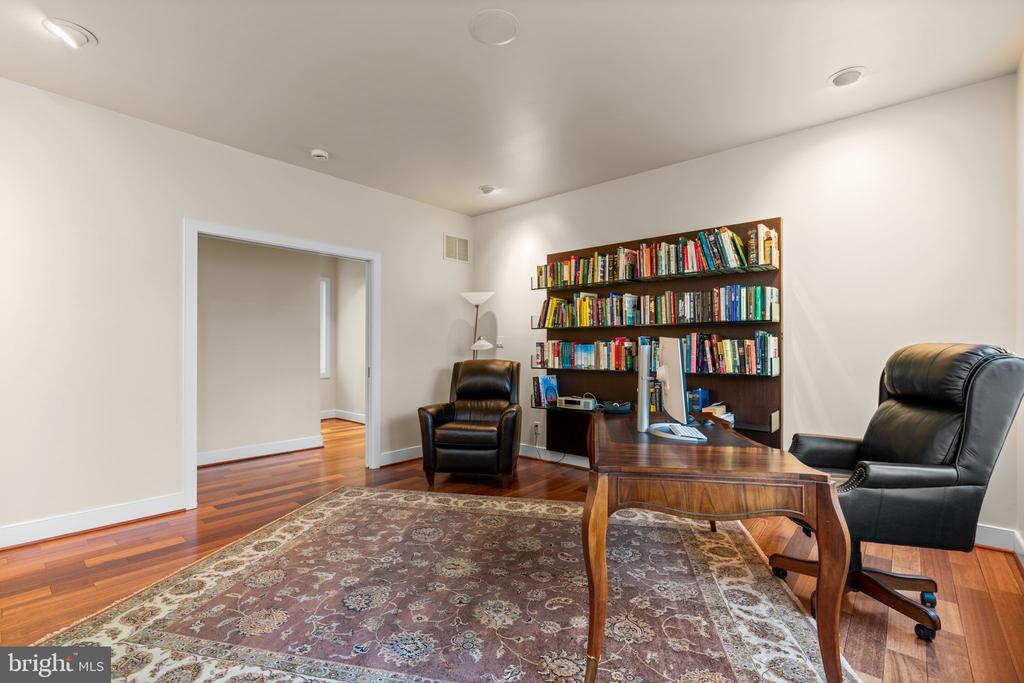 2331 RIDGE TREE COURT