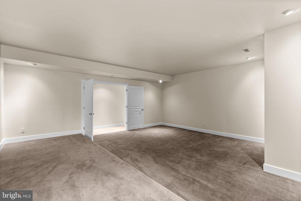 2331 RIDGE TREE COURT