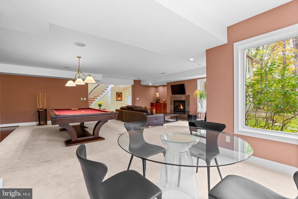 2331 RIDGE TREE COURT