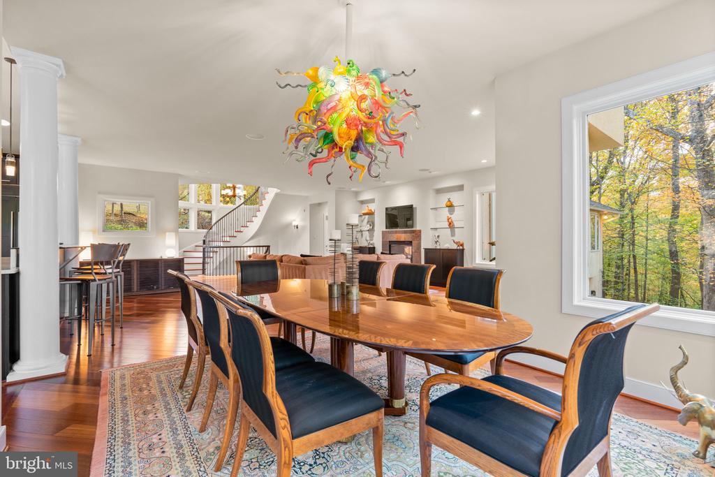 2331 RIDGE TREE COURT