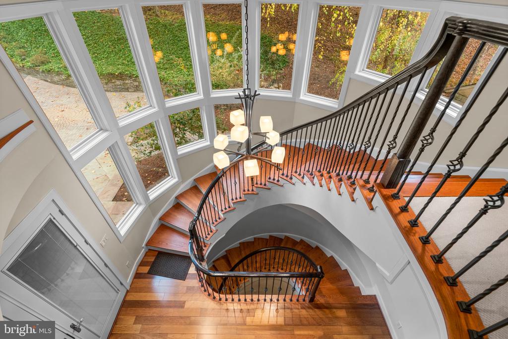 2331 RIDGE TREE COURT