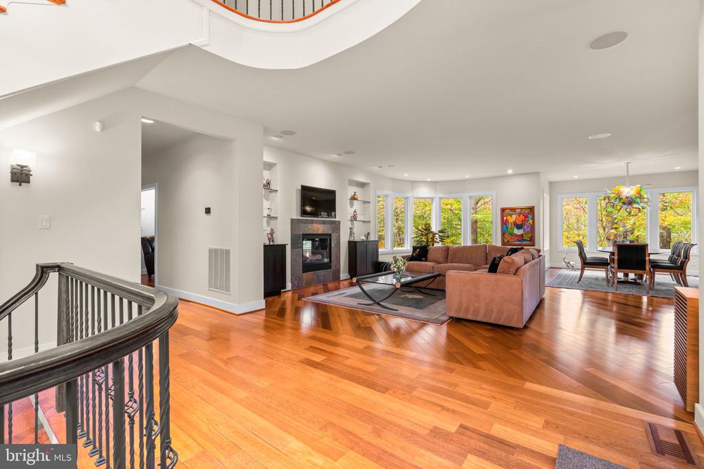 2331 RIDGE TREE COURT
