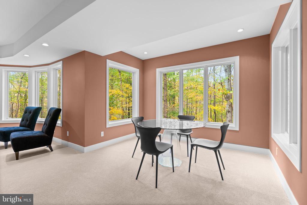 2331 RIDGE TREE COURT