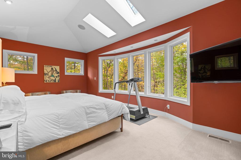 2331 RIDGE TREE COURT