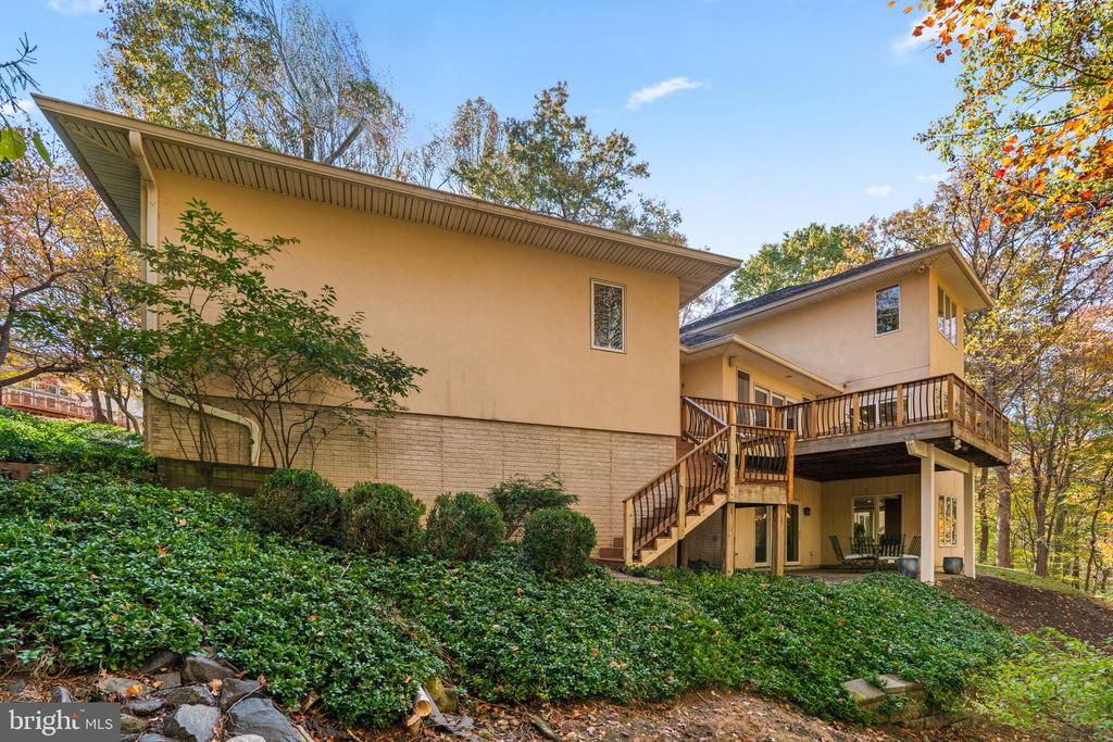2331 RIDGE TREE COURT