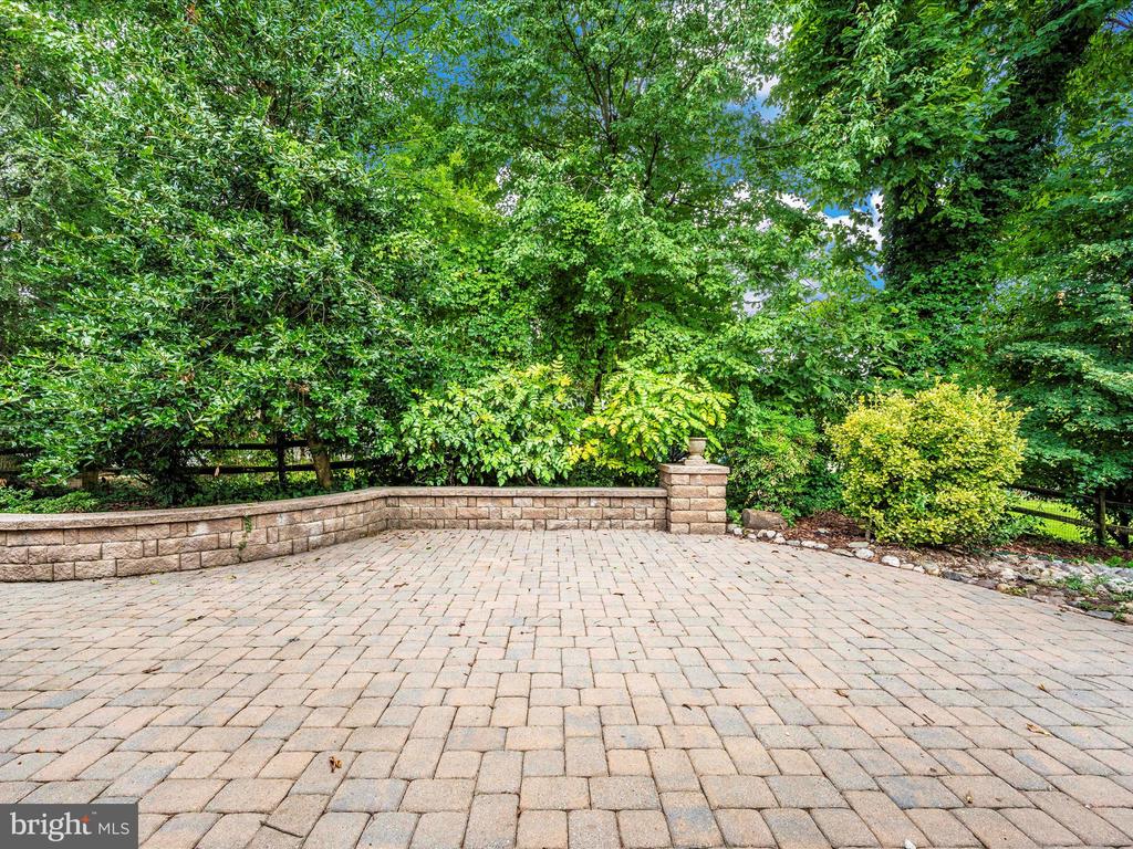 18913 WHETSTONE CIRCLE