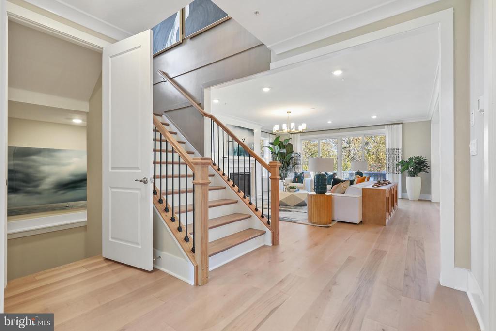 14647 SENECA FARM LANE