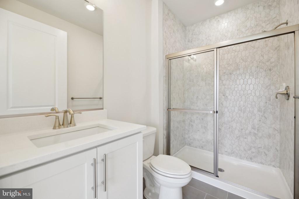 14647 SENECA FARM LANE