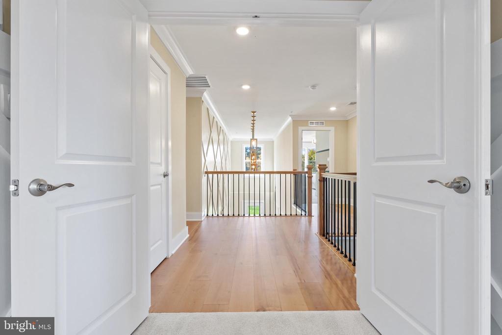 14647 SENECA FARM LANE