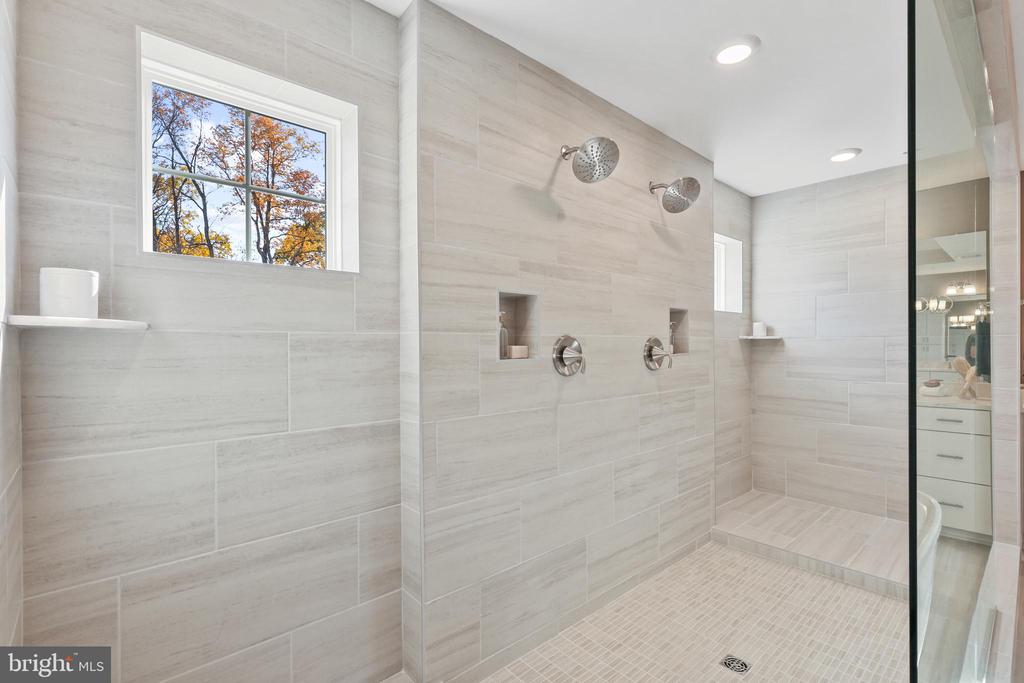 14647 SENECA FARM LANE