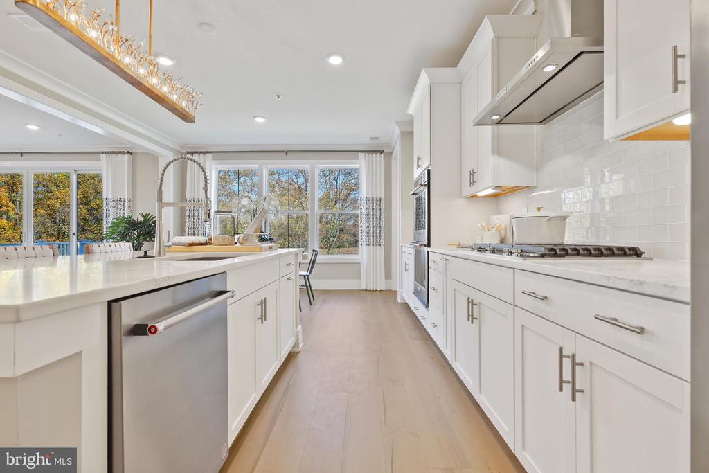 14647 SENECA FARM LANE
