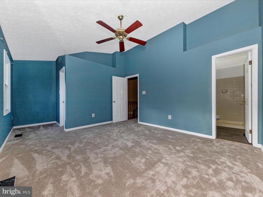 12403 WALNUT COVE CIRCLE