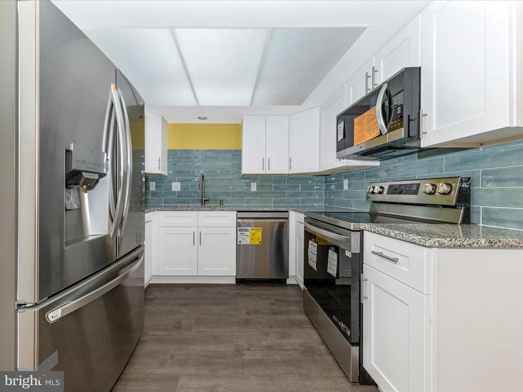 12403 WALNUT COVE CIRCLE