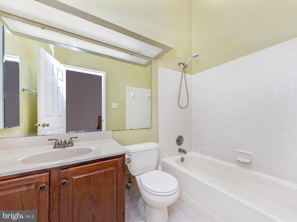12403 WALNUT COVE CIRCLE
