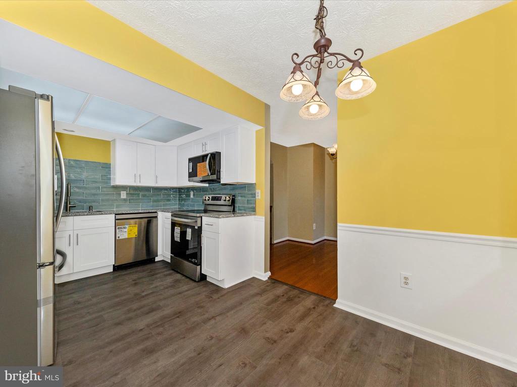 12403 WALNUT COVE CIRCLE