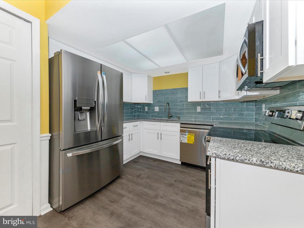 12403 WALNUT COVE CIRCLE