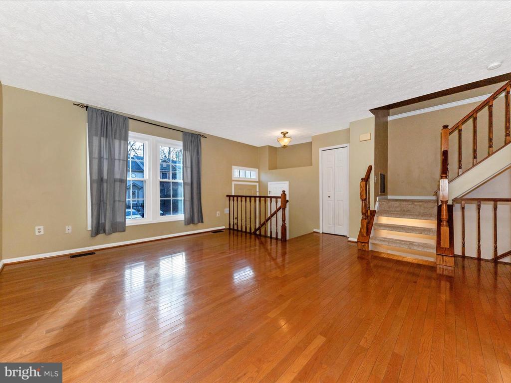 12403 WALNUT COVE CIRCLE