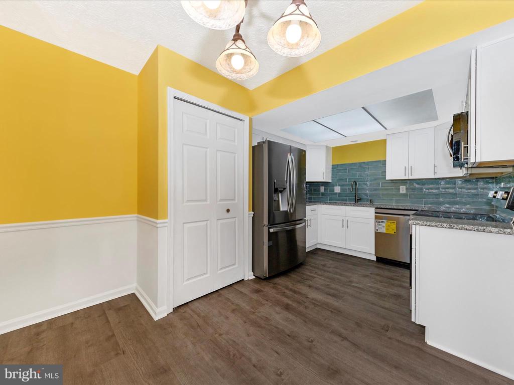 12403 WALNUT COVE CIRCLE