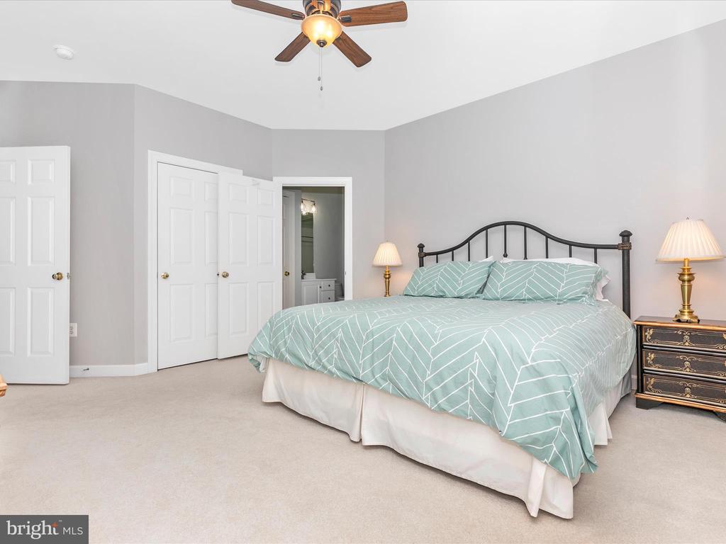 22321 ESSEX VIEW DRIVE