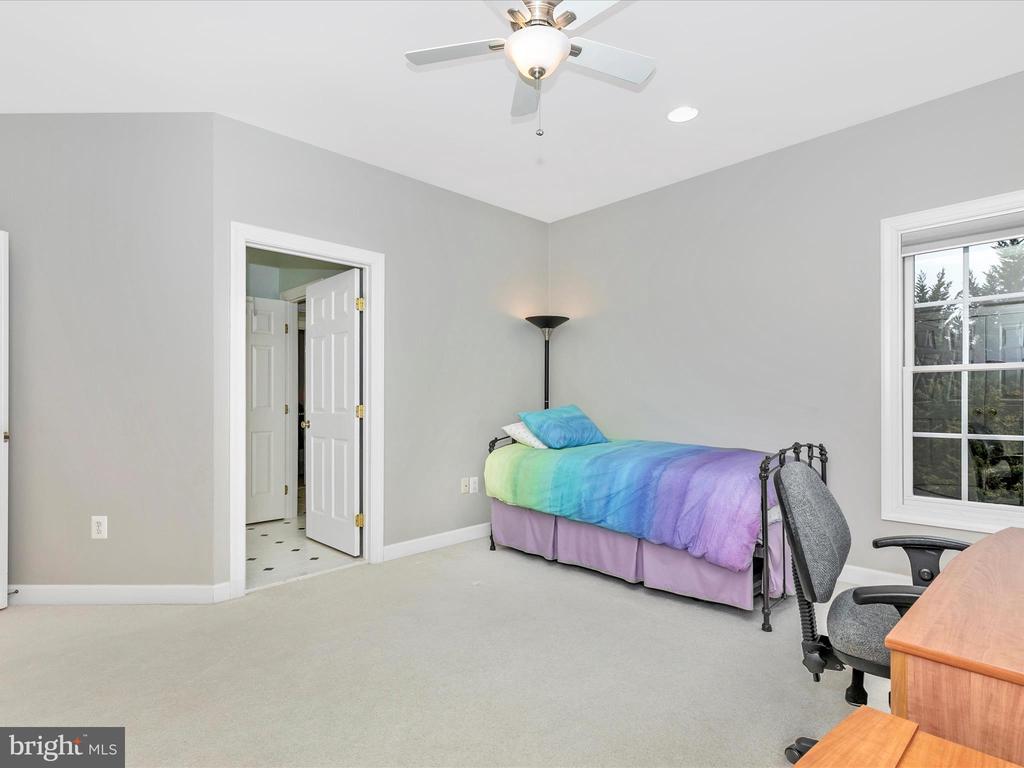 22321 ESSEX VIEW DRIVE