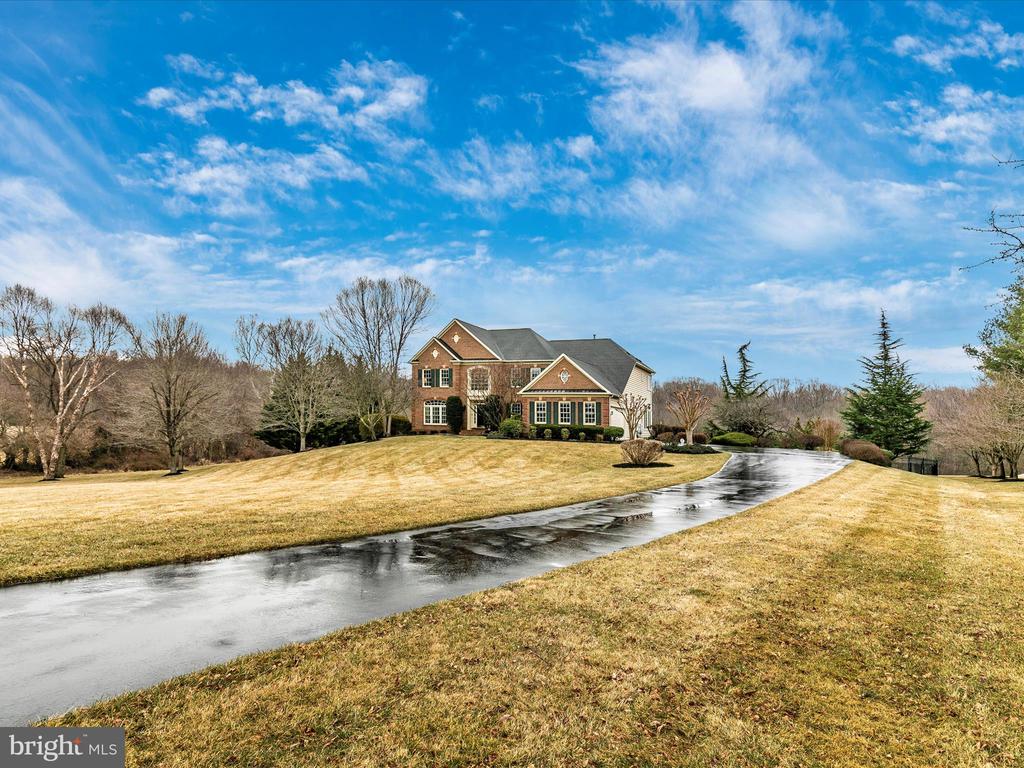 22321 ESSEX VIEW DRIVE
