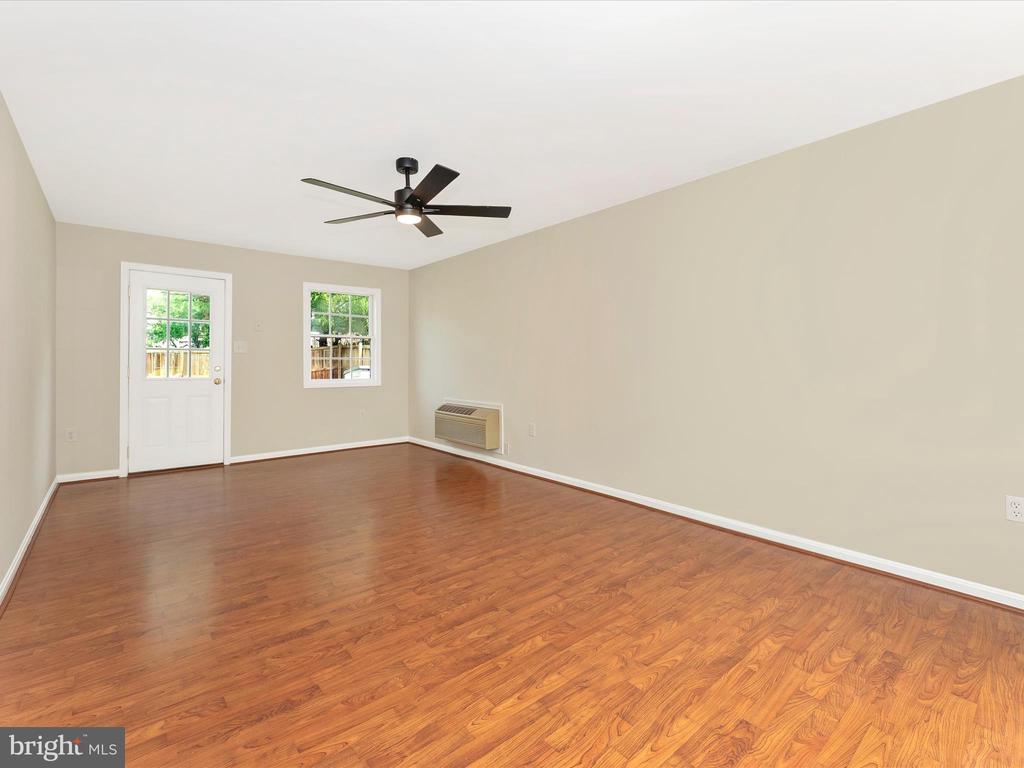 25 FILBERT COURT