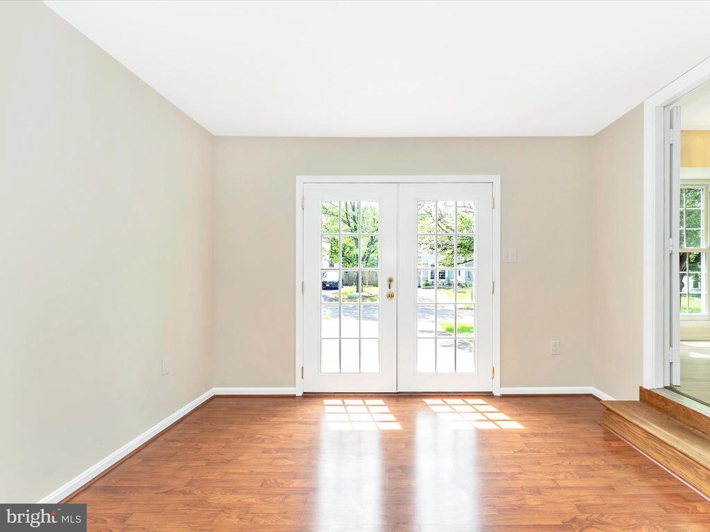 25 FILBERT COURT