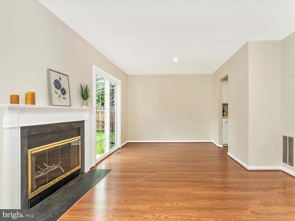 25 FILBERT COURT