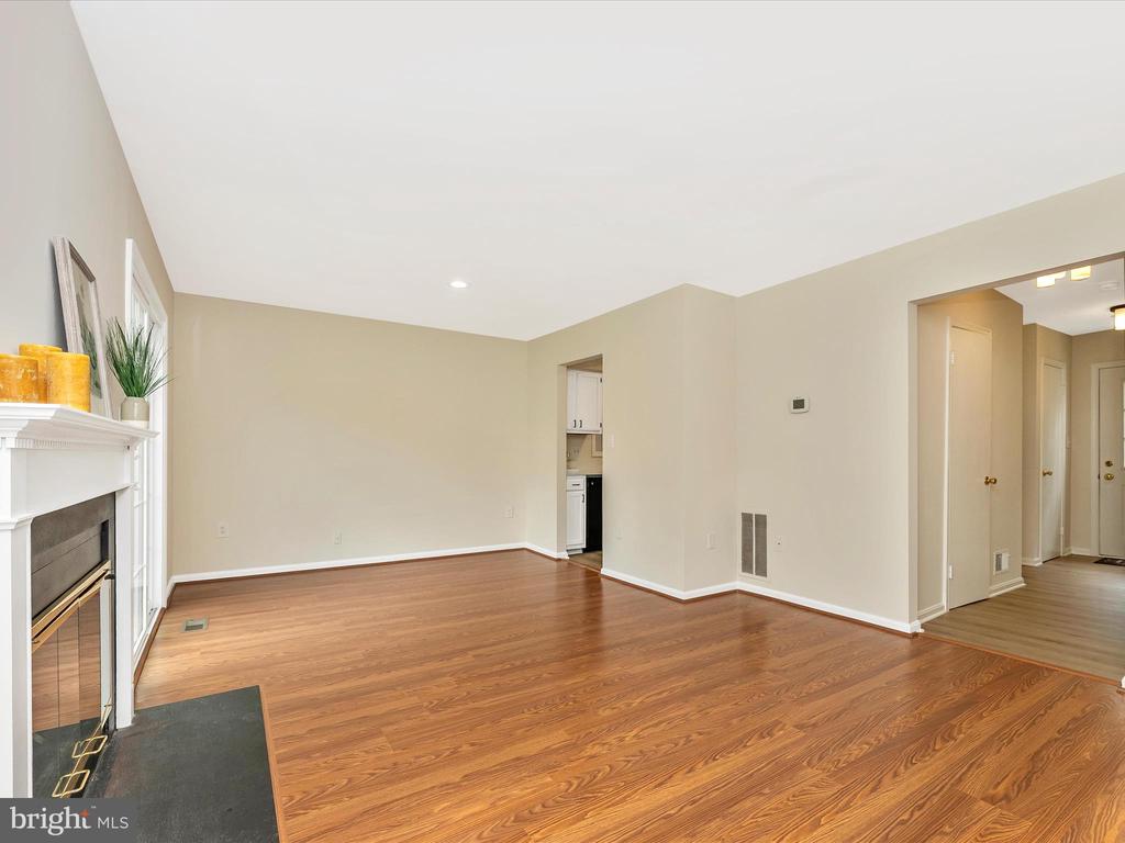 25 FILBERT COURT