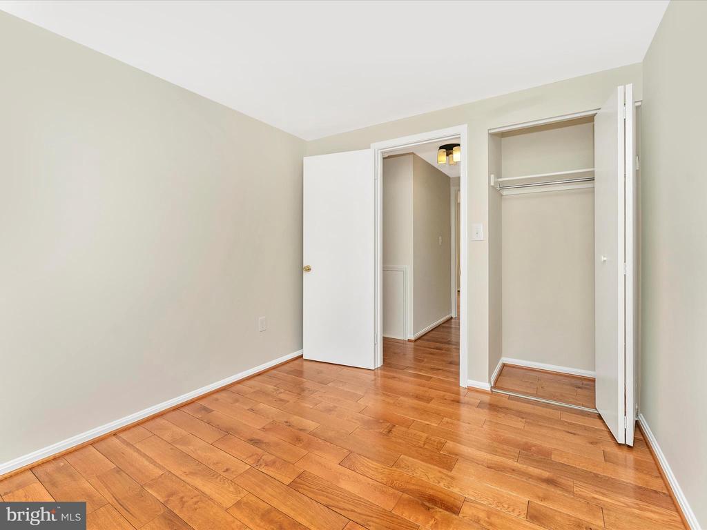 25 FILBERT COURT