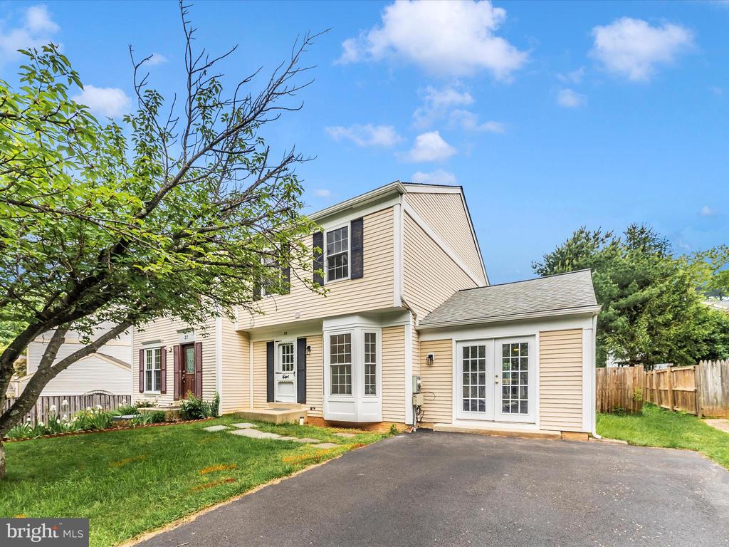 25 FILBERT COURT