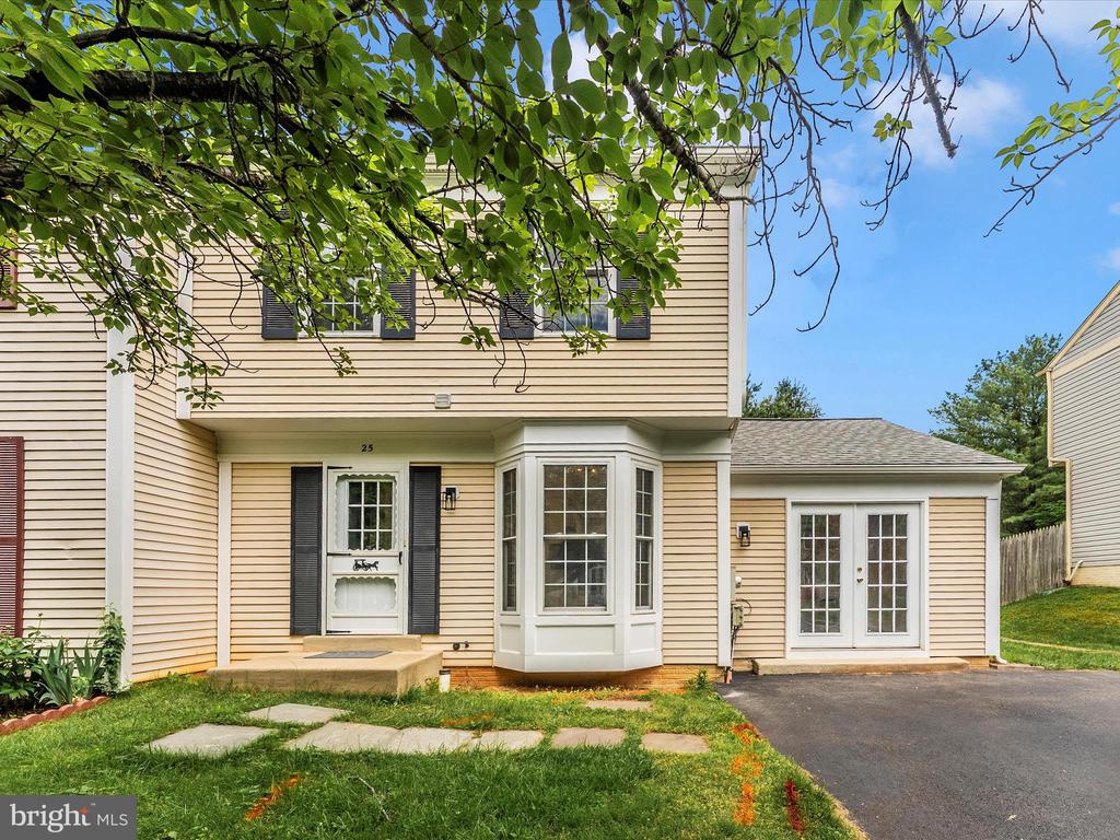 25 FILBERT COURT