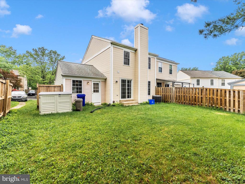 25 FILBERT COURT