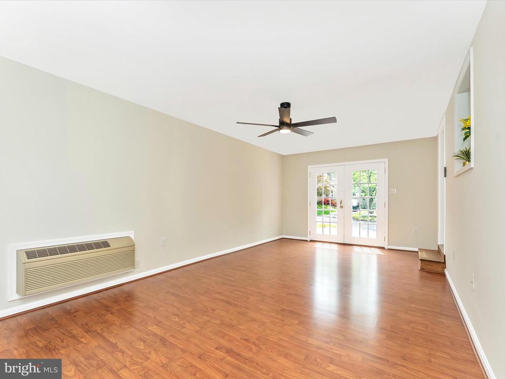25 FILBERT COURT